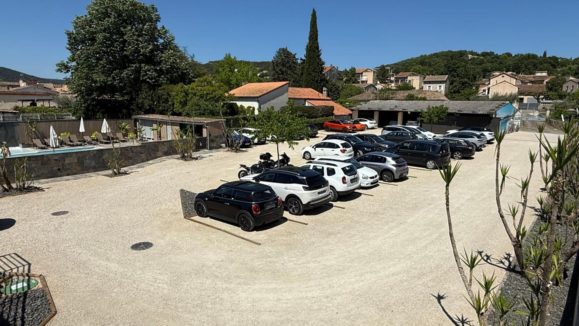 Logis Hotel Restaurant Bellevue Saint-Martin-dʼArdèche エクステリア 写真